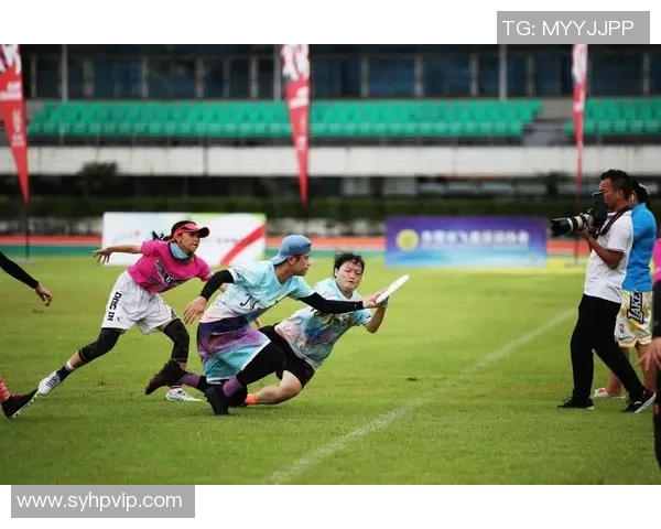 成都飞盘队在极限运动会中以54分稳居积分榜首位展现强大实力